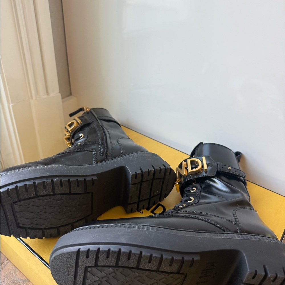 Fendi Black Leather Lace-Up Combat Boots with Gold Logo Buckle - Picture 3 of 8